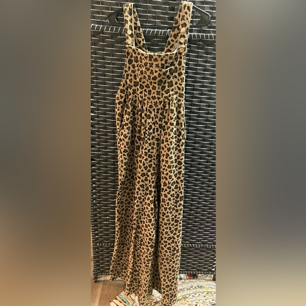 Bibi NWT Leopard Overalls